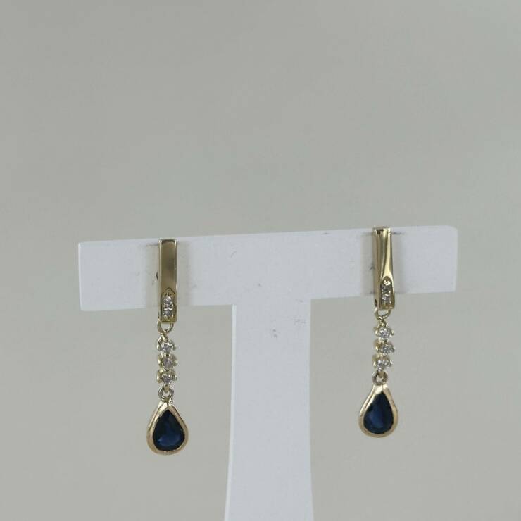Boucles d’oreilles pendantes saphir et diamants