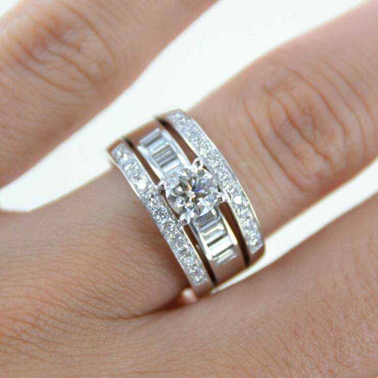 Solitaire accompagné diamants