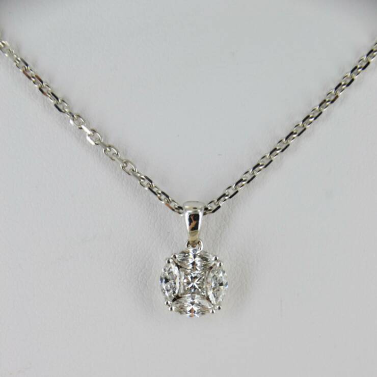 Collier diamants serti invisible