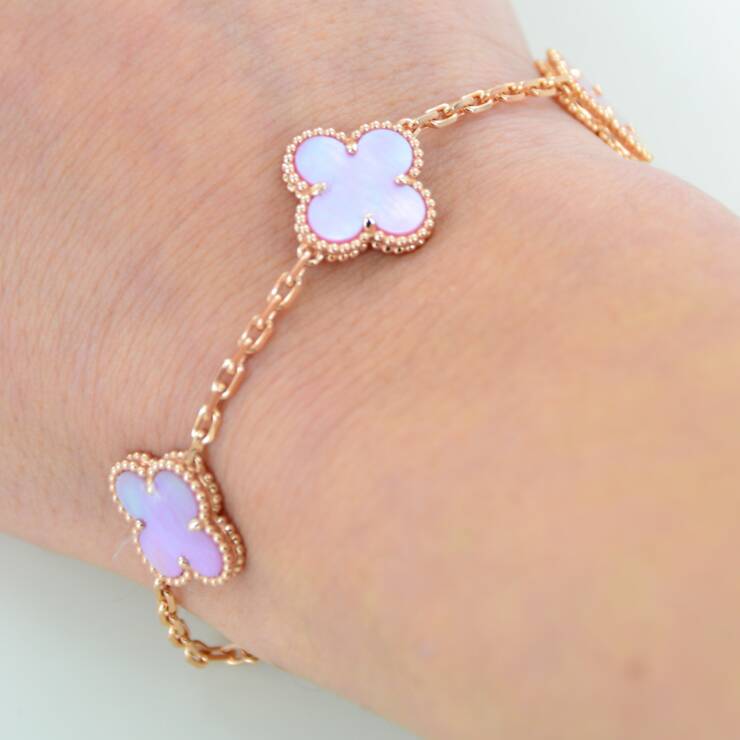Bracelet VAN CLEEF Vintage Alhambra Holiday 2025 Mother of Pearl 5 Motifs