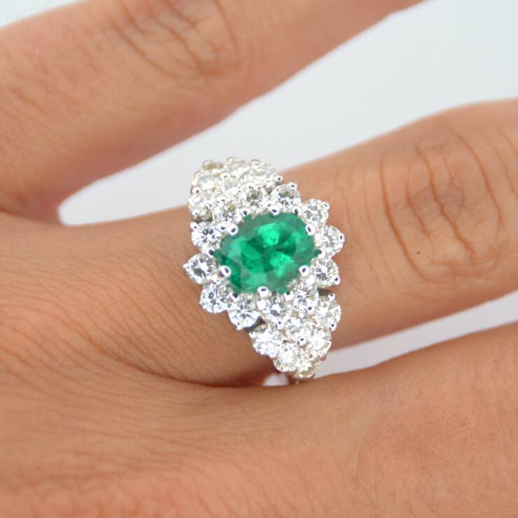 Bague émeraude et diamants